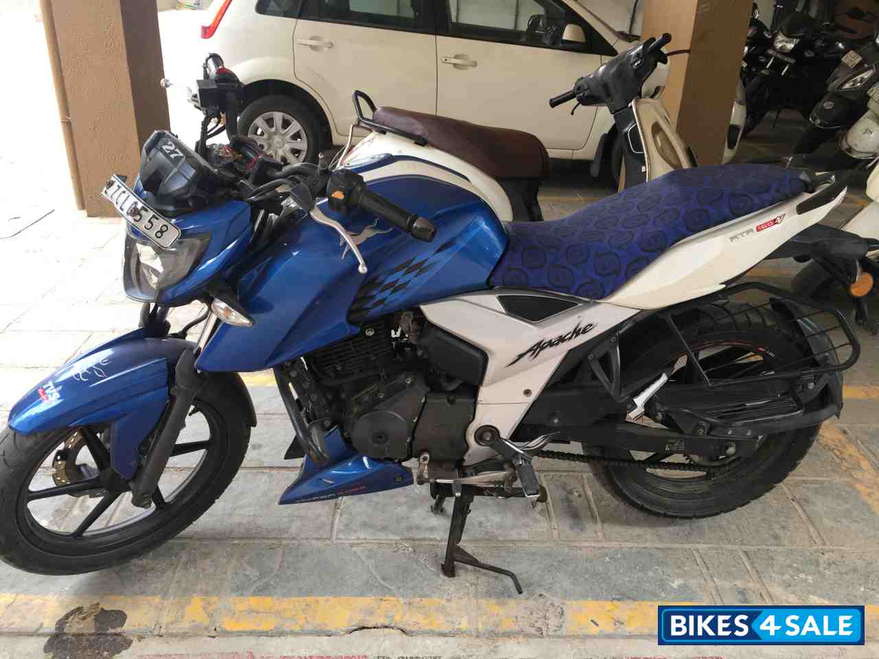 TVS Apache RTR 160 4V