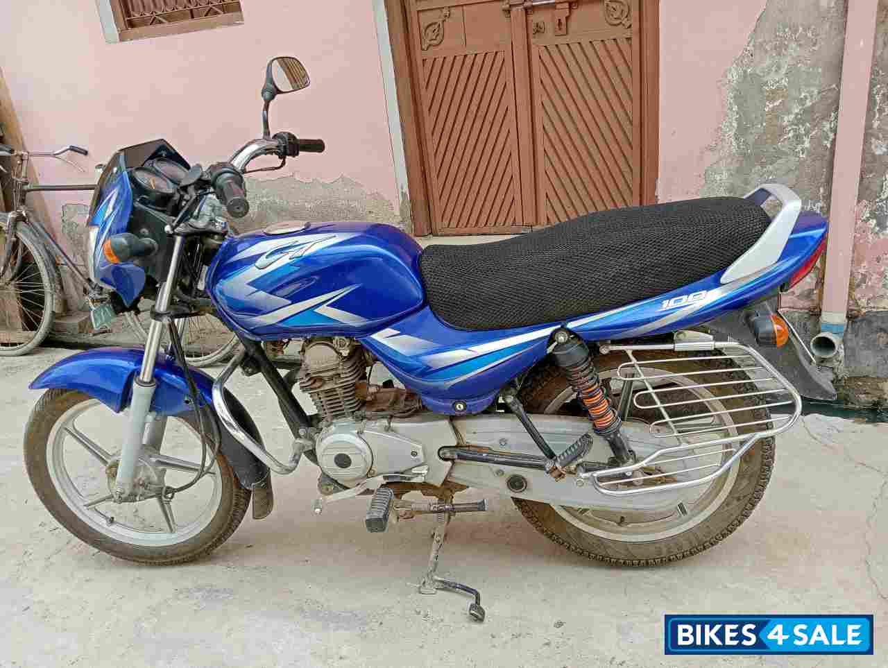 Bajaj CT 100