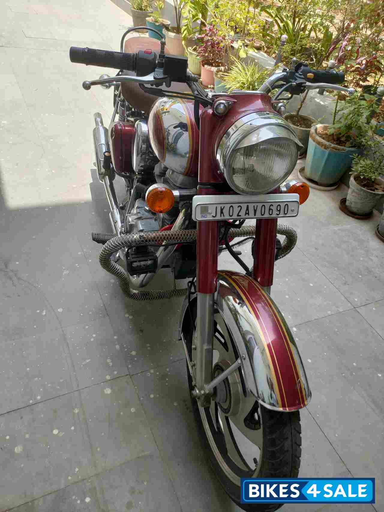 Maroon Royal Enfield Classic Chrome Maroon Royal Enfield Classic Chrome