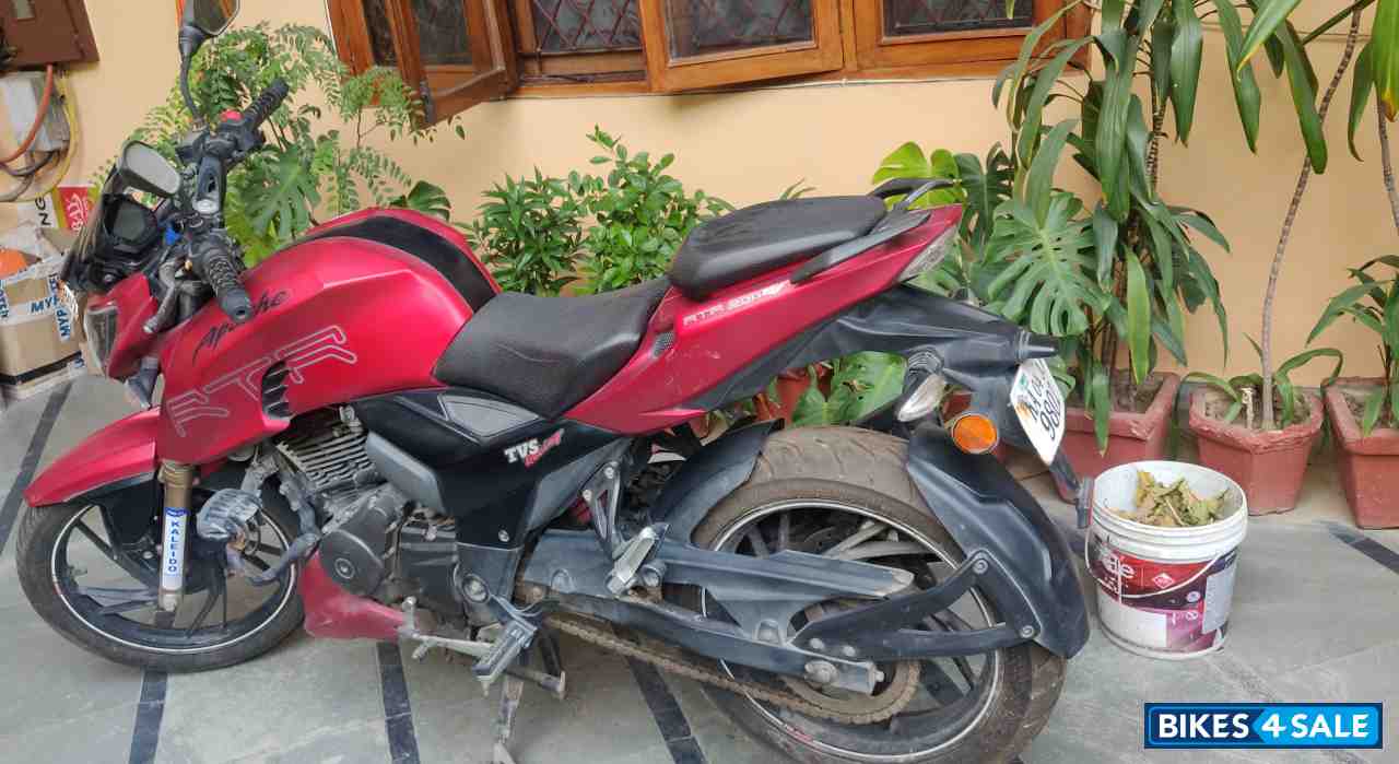 TVS Apache RTR 200 4V