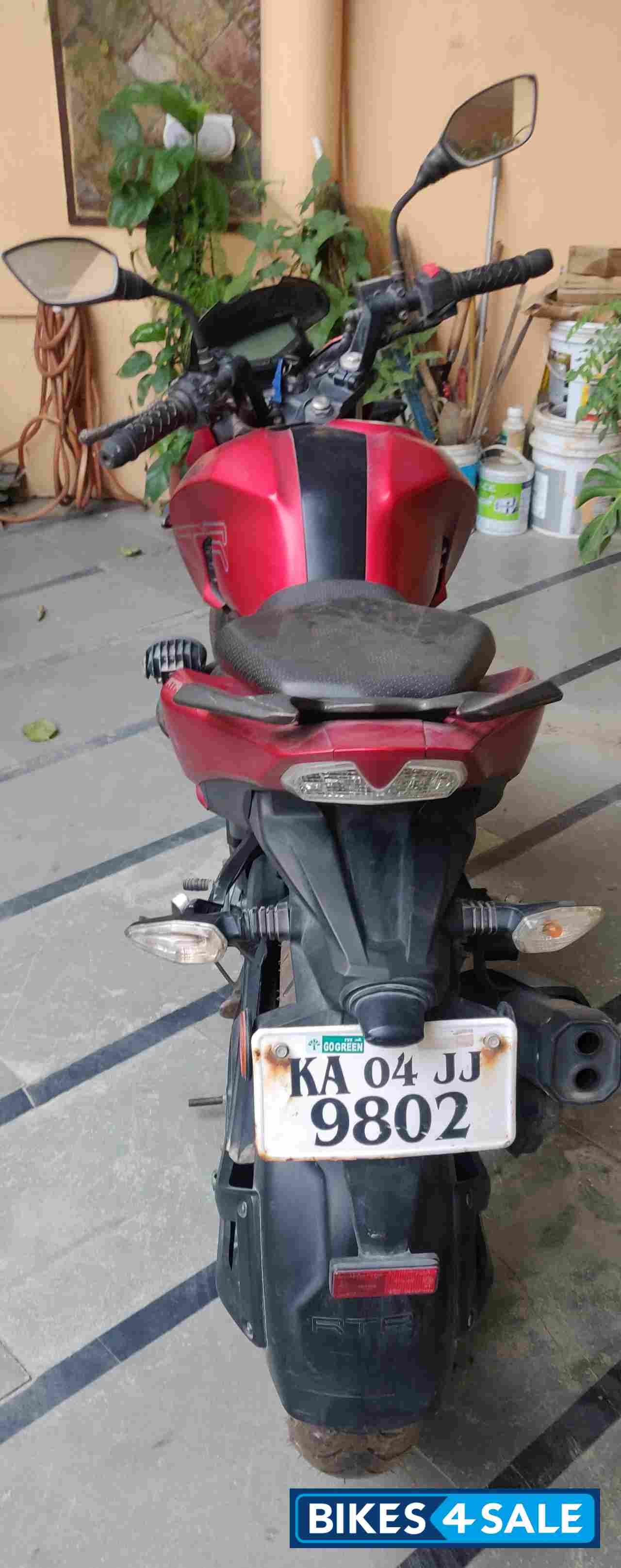 TVS Apache RTR 200 4V