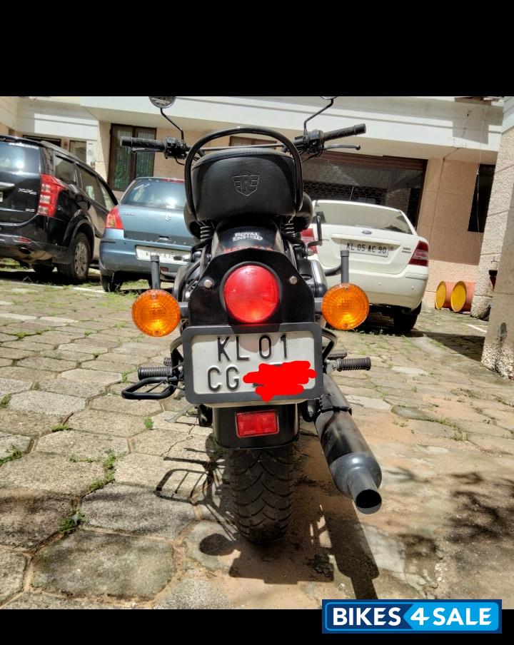 Royal Enfield Classic Stealth Black