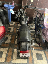 Bajaj Avenger Street 220