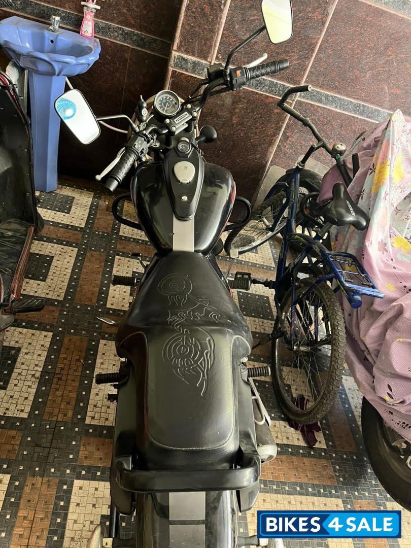 Bajaj Avenger Street 220