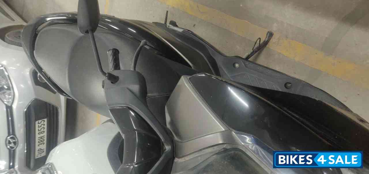 Suzuki Burgman Street