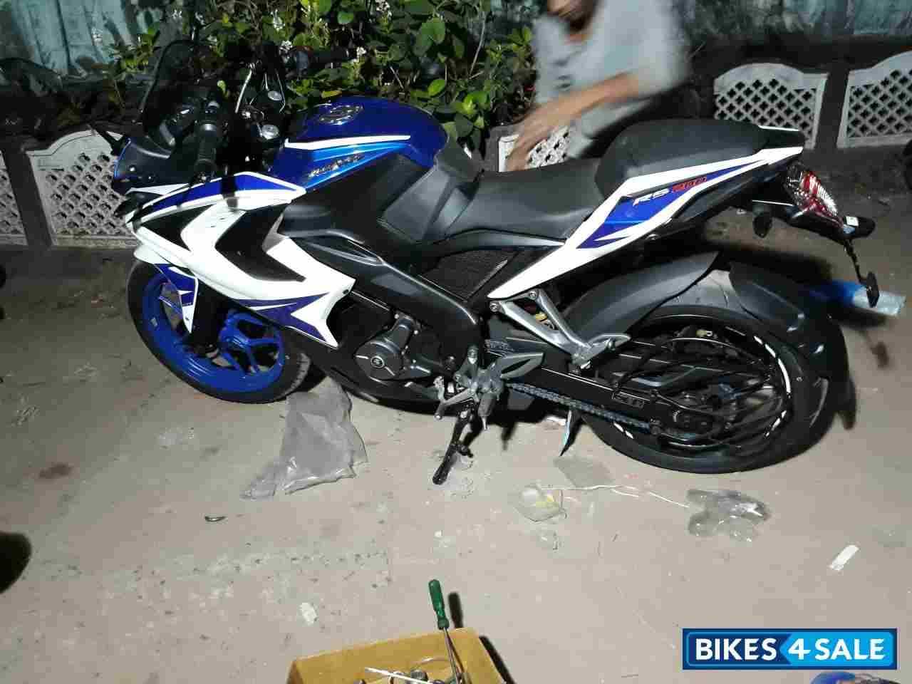 Bajaj Pulsar RS 200 BS6