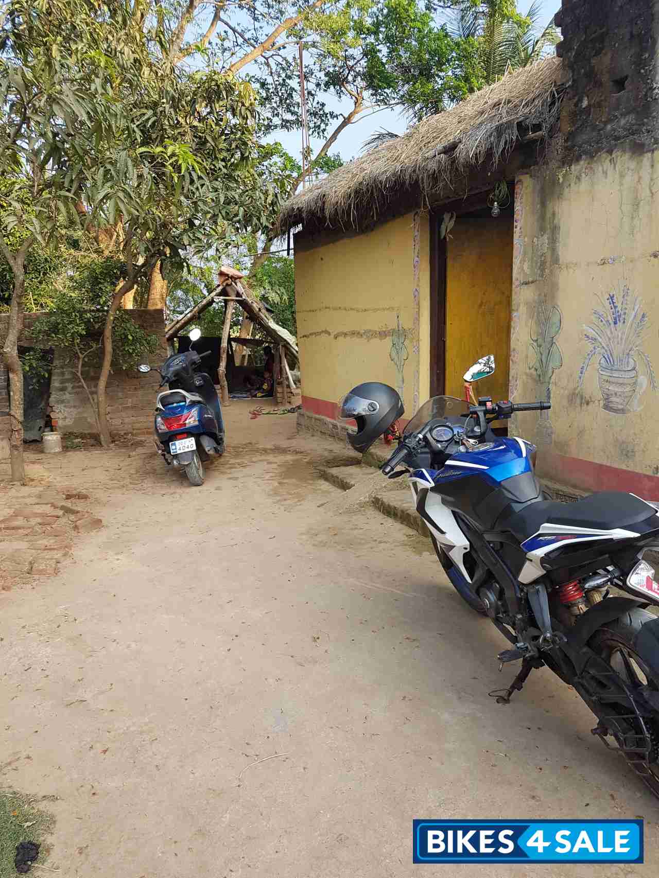 Bajaj Pulsar RS 200 BS6