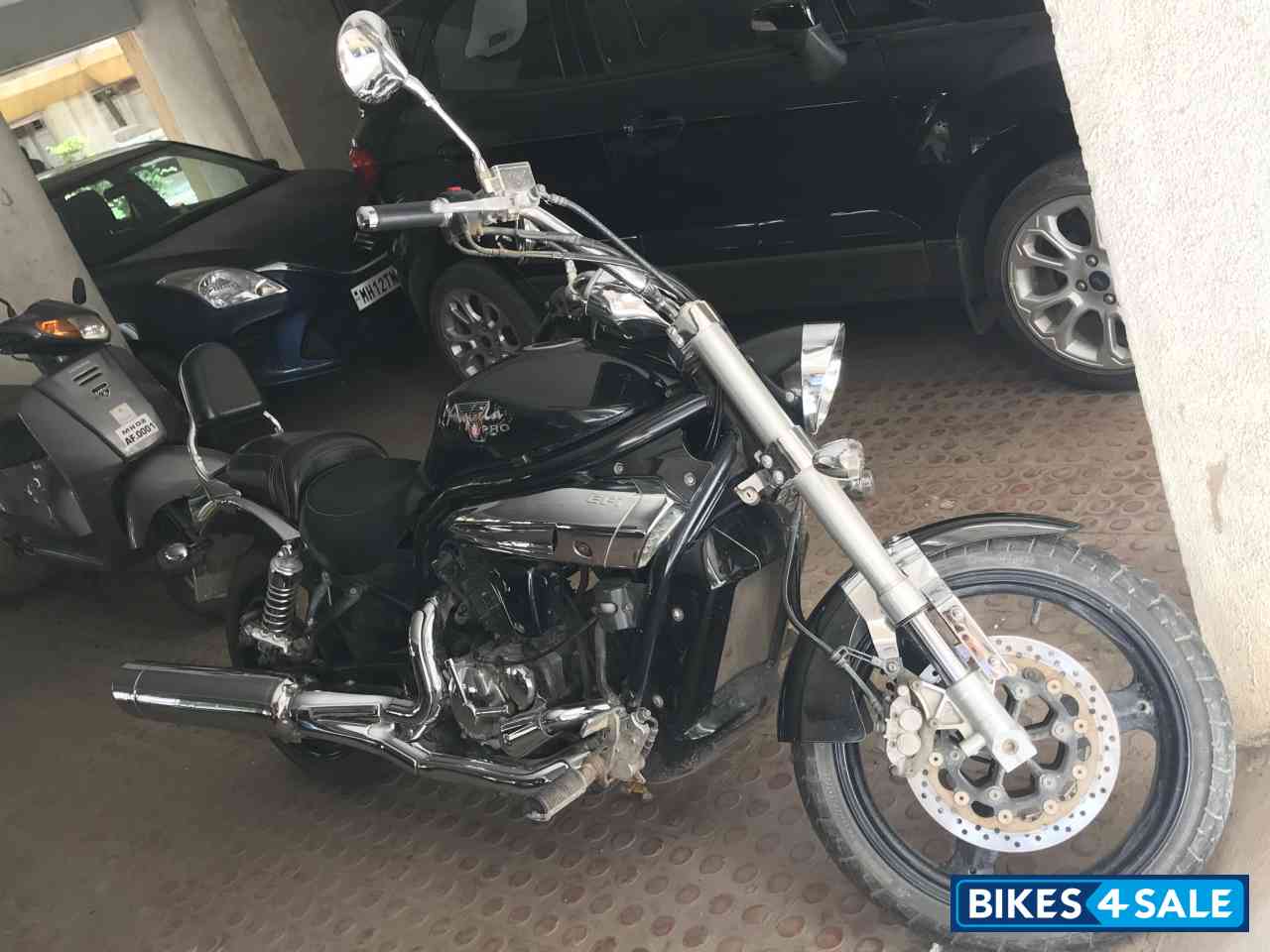 Black Hyosung Aquila Pro 650 Black Hyosung Aquila Pro 650