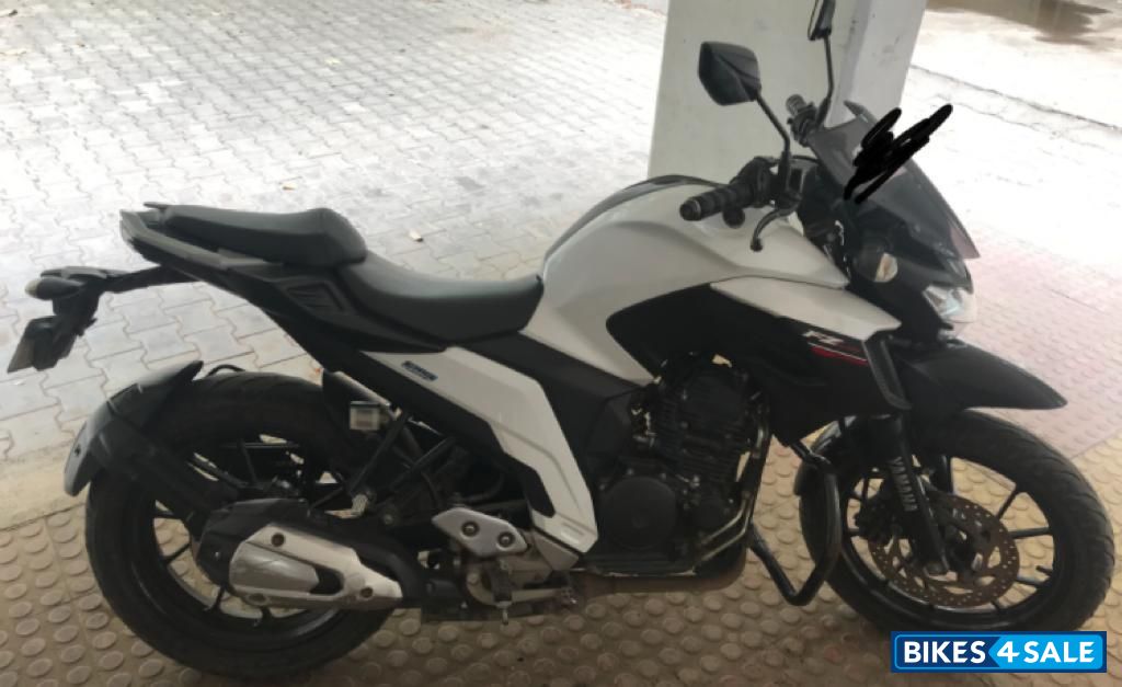 Yamaha FZ25