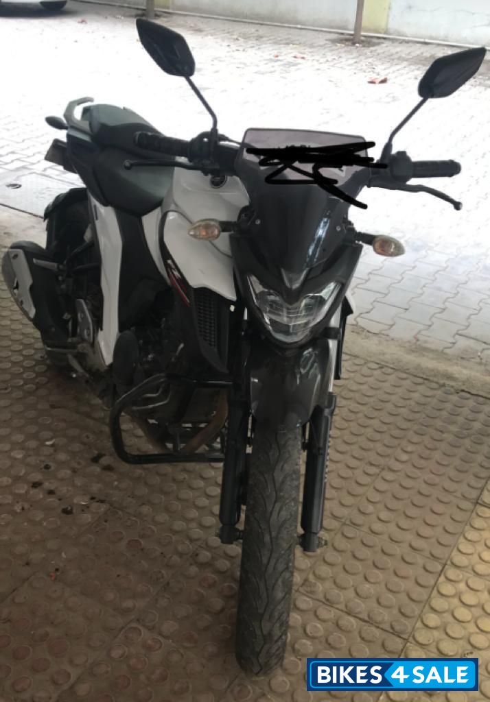 Yamaha FZ25