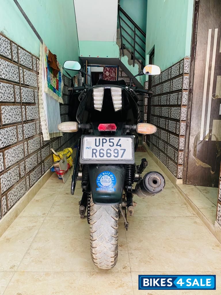 Black Bajaj Pulsar 180 DTSi
