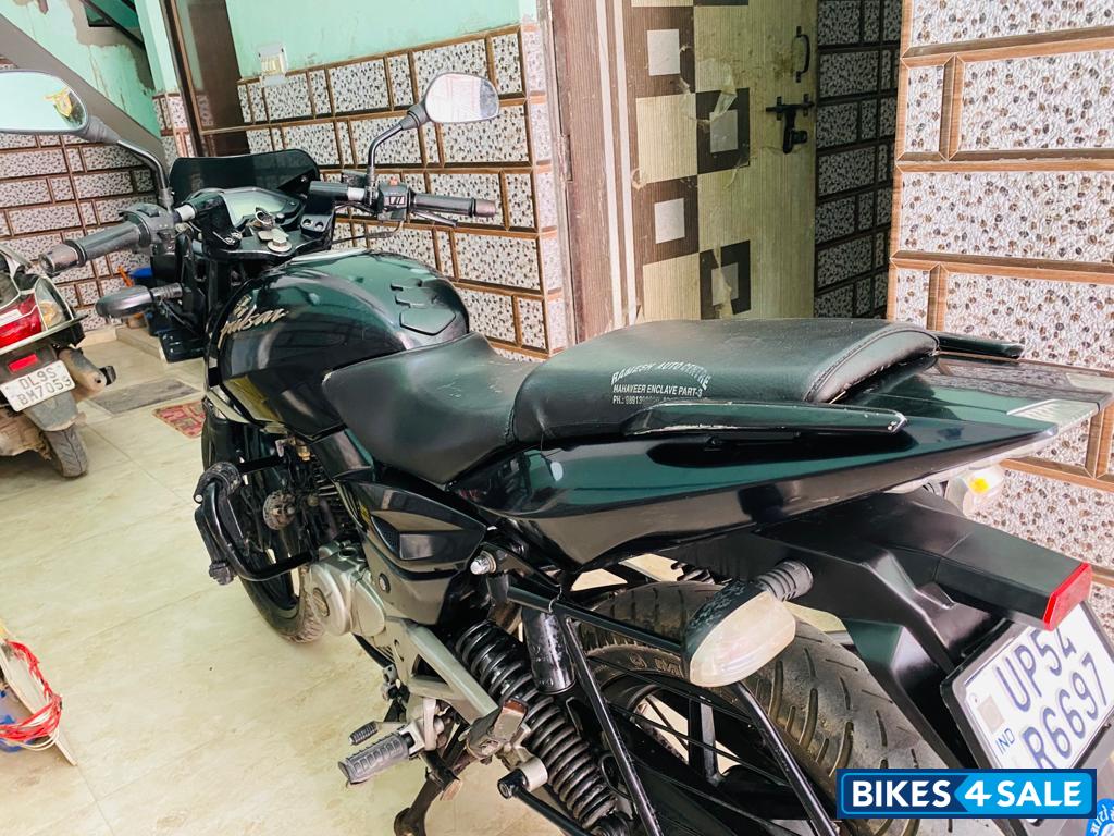 Black Bajaj Pulsar 180 DTSi