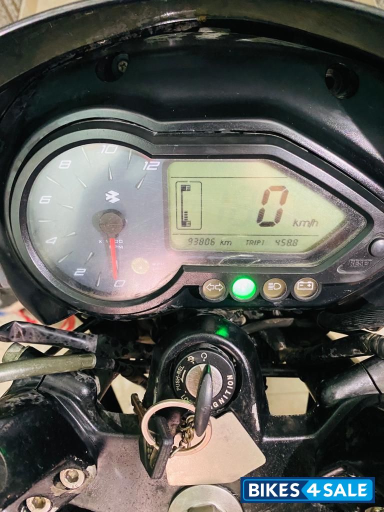 Black Bajaj Pulsar 180 DTSi