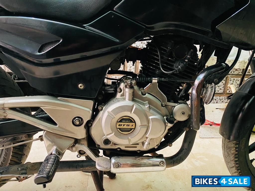 Black Bajaj Pulsar 180 DTSi