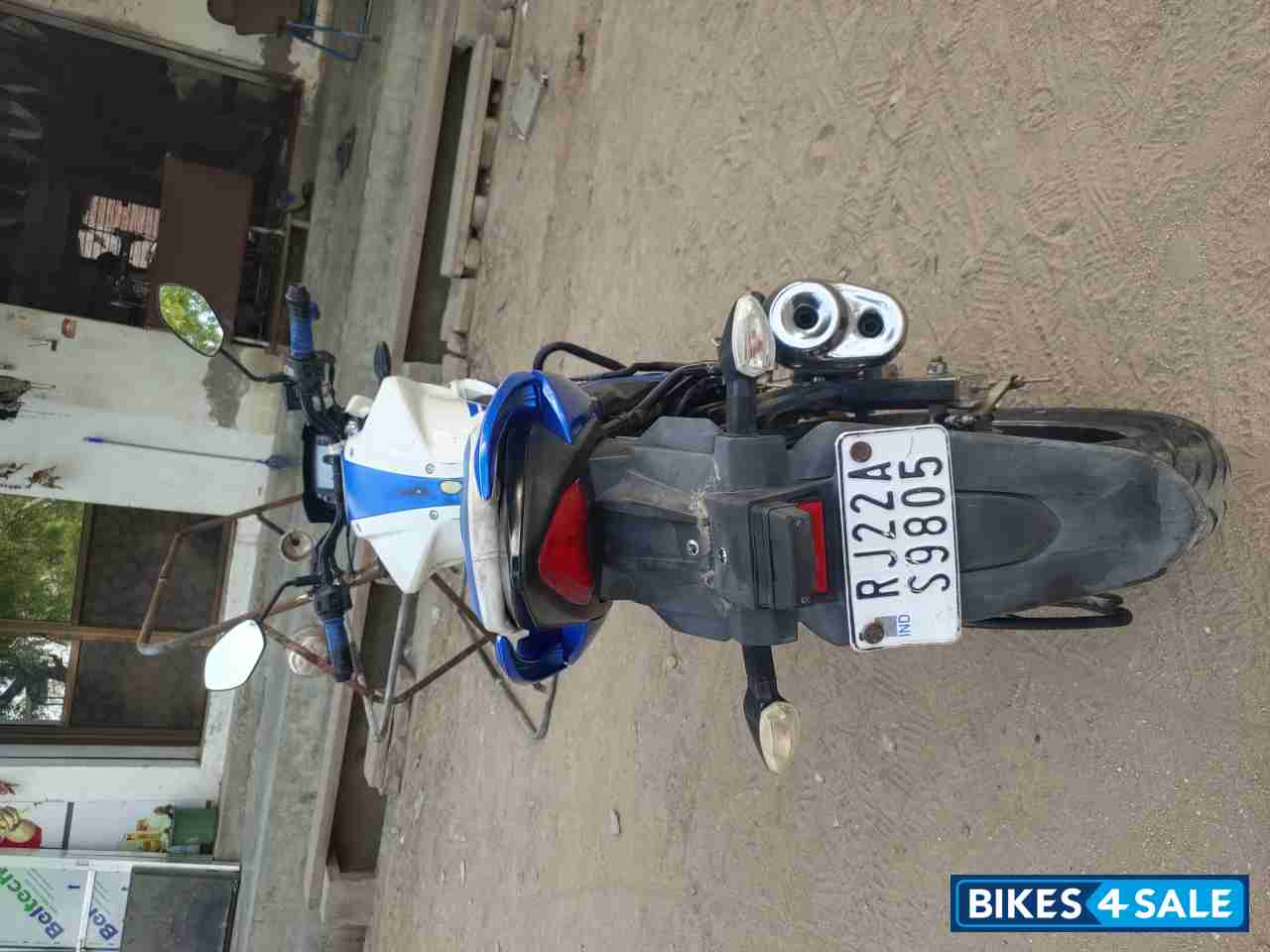 Blue Suzuki Gixxer 150