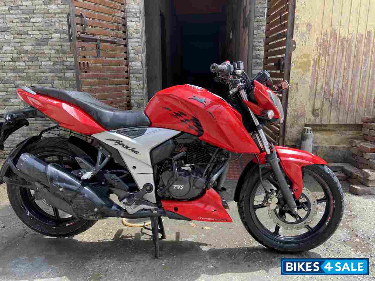 TVS Apache RTR 160 4V