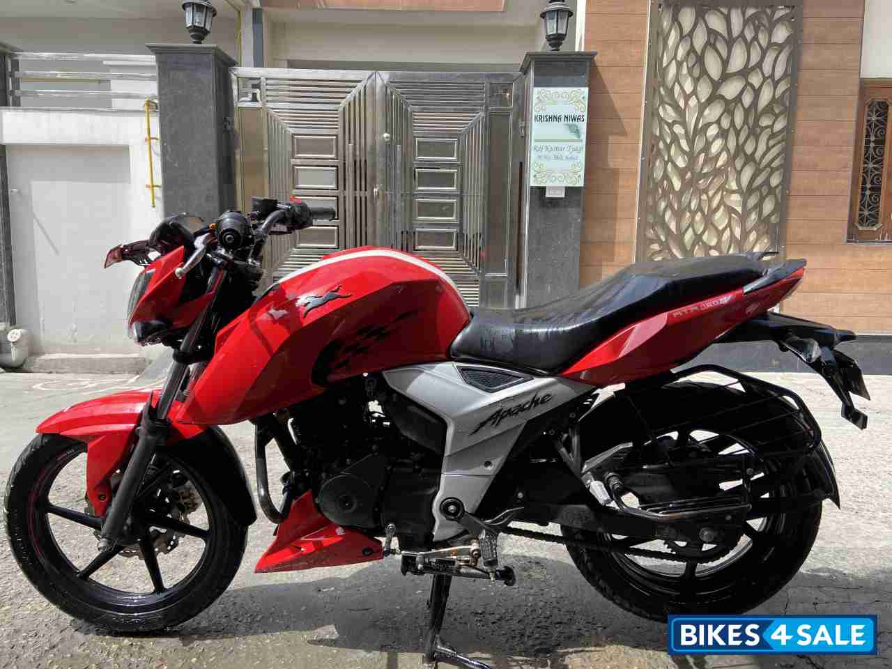 TVS Apache RTR 160 4V