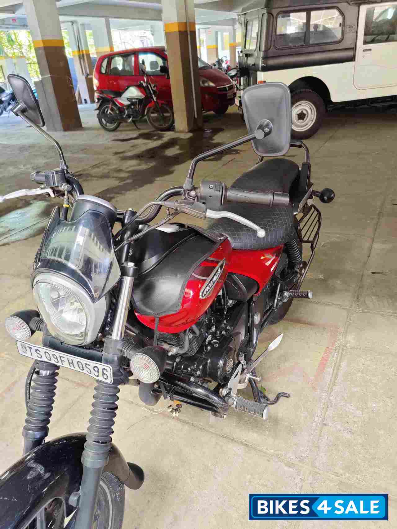 Bajaj Avenger Street 160