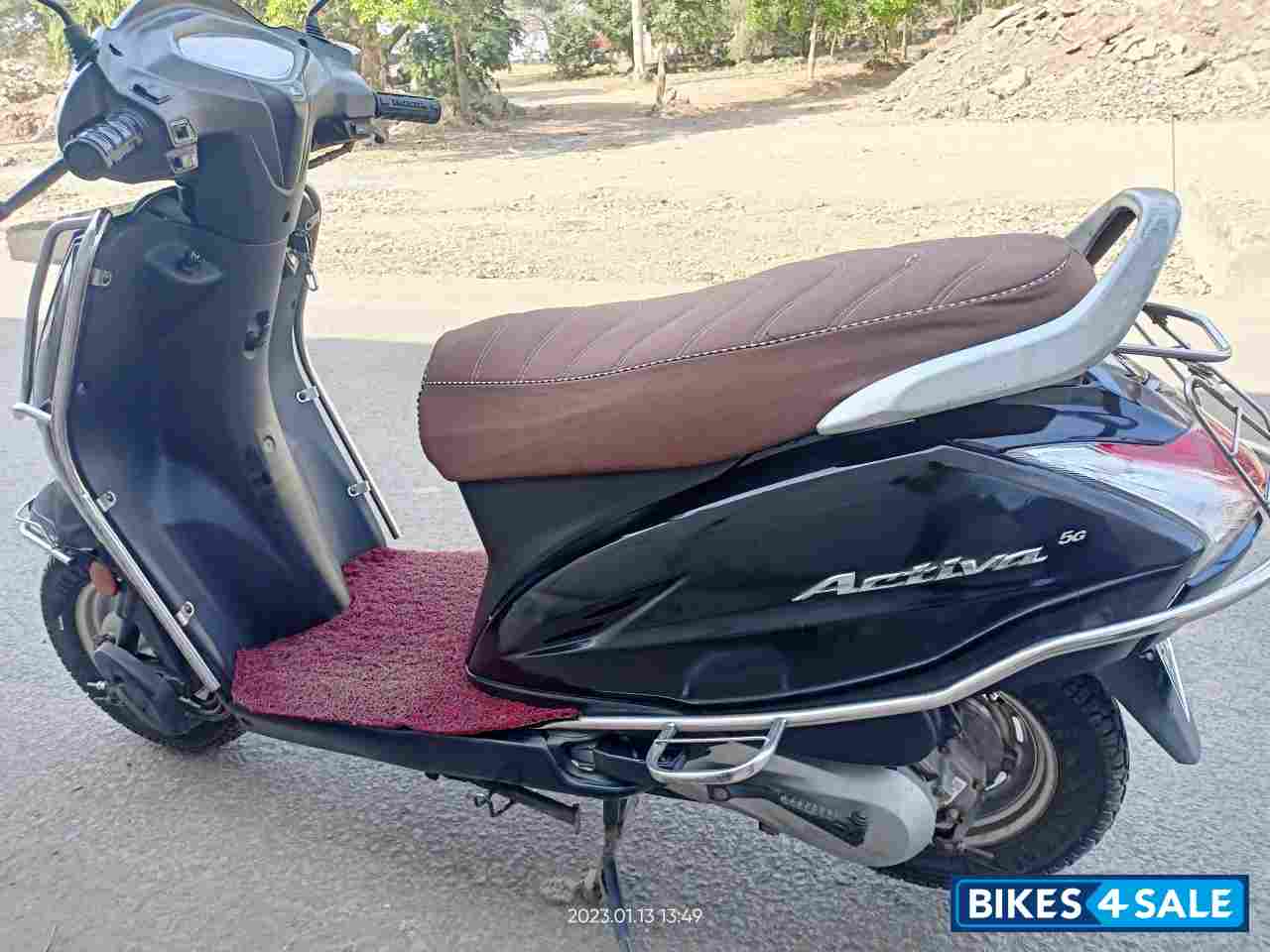 Glosy Black Honda Activa 5G