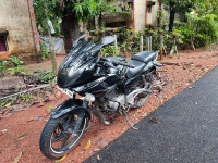 Black Bajaj Pulsar 220F