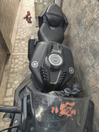 Black Yamaha YZF R15 V3