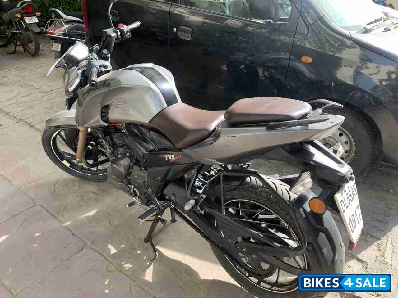 Titanium Grey TVS Apache RTR 200 4V