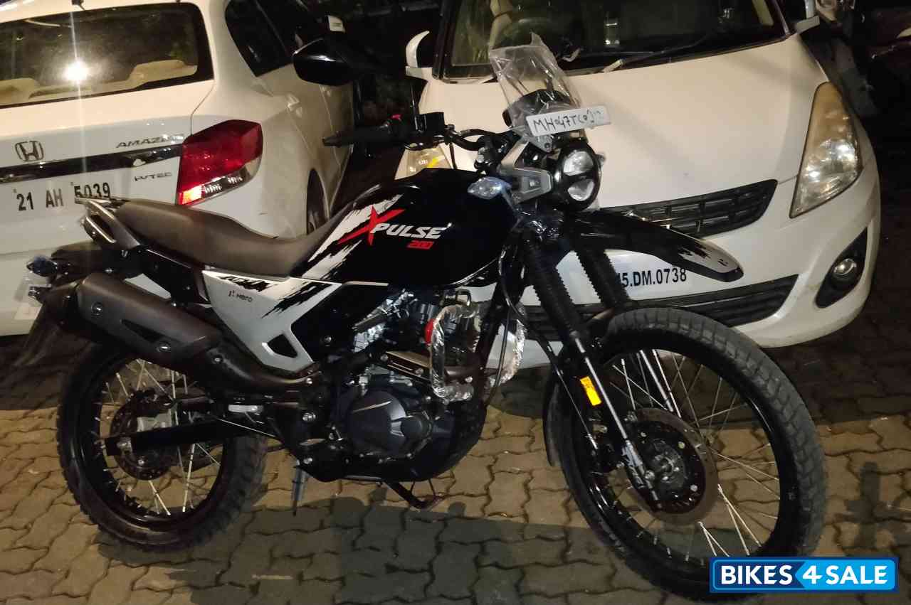 Black Hero XPulse 200