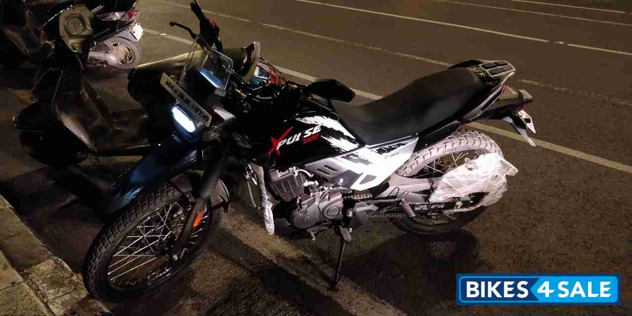 Black Hero XPulse 200