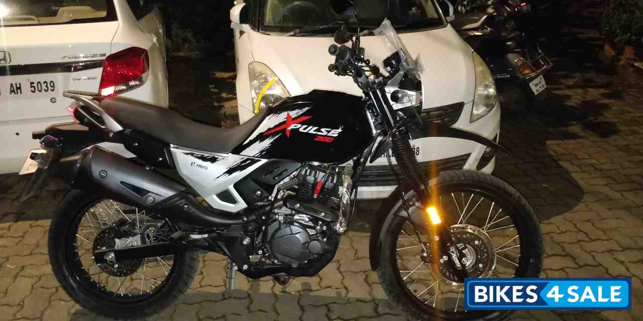 Black Hero XPulse 200