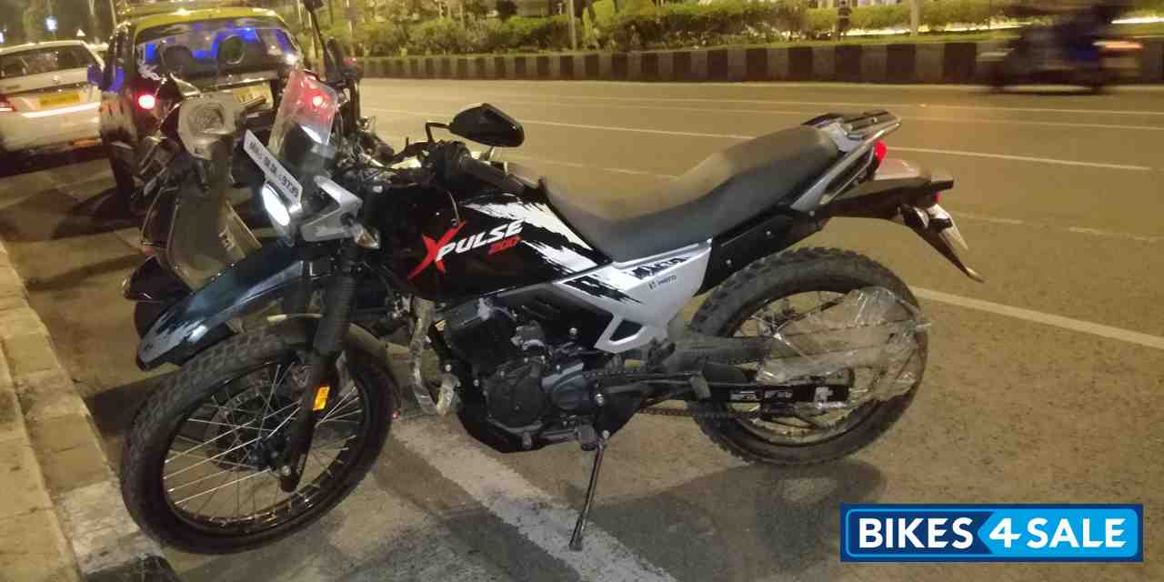 Black Hero XPulse 200