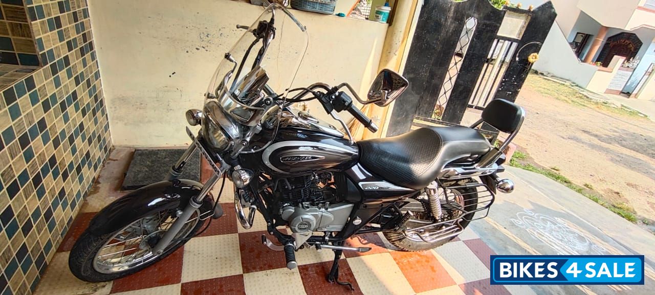 Bajaj Avenger Cruise 220 BS6