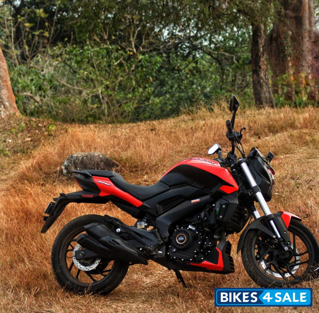 Canyon Red Bajaj Dominar 250