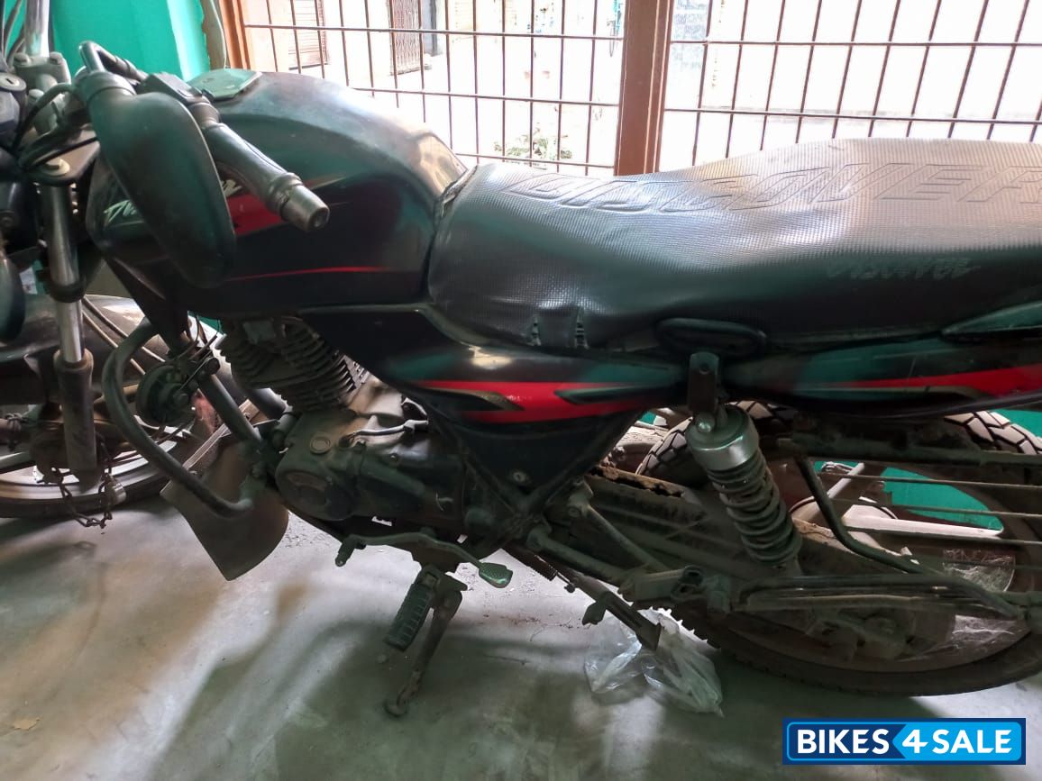 Bajaj Discover DTSi 135