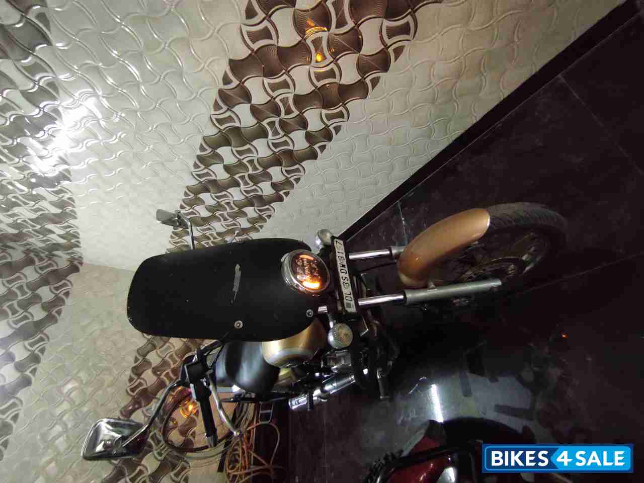 Desert Gold Bajaj Avenger Cruise 220 Desert Gold Bajaj Avenger Cruise 220