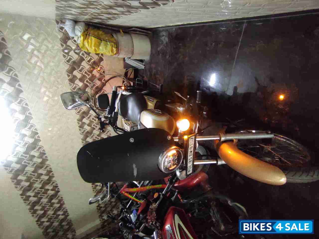 Desert Gold Bajaj Avenger Cruise 220 Desert Gold Bajaj Avenger Cruise 220