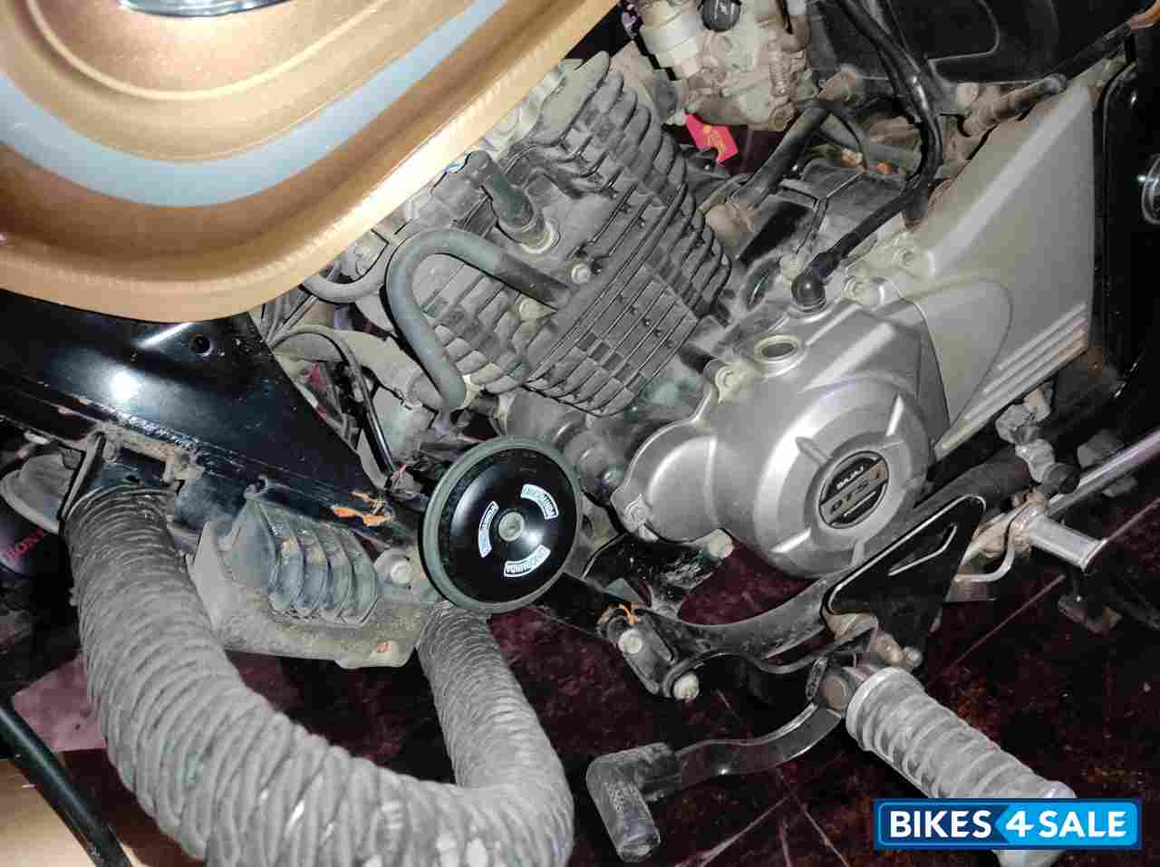 Desert Gold Bajaj Avenger Cruise 220 Desert Gold Bajaj Avenger Cruise 220