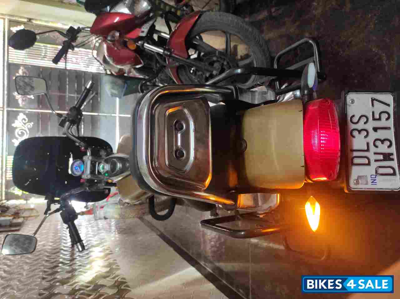 Desert Gold Bajaj Avenger Cruise 220 Desert Gold Bajaj Avenger Cruise 220