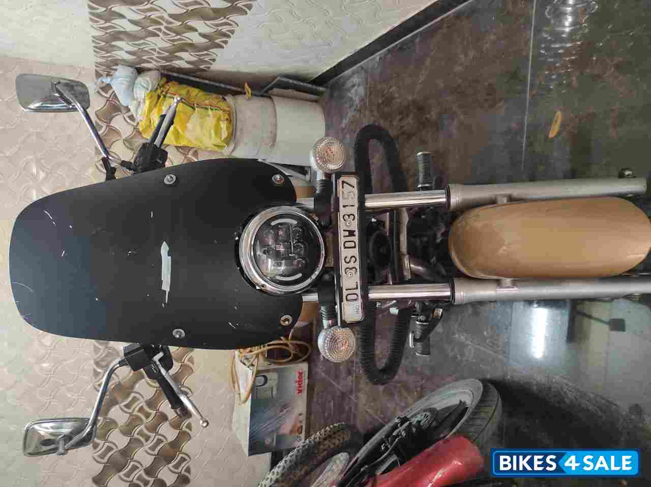 Desert Gold Bajaj Avenger Cruise 220 Desert Gold Bajaj Avenger Cruise 220