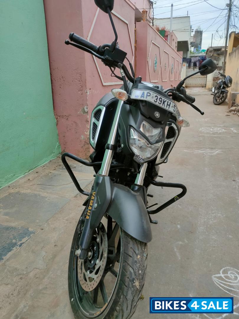 Black Yamaha FZ-S FI V3