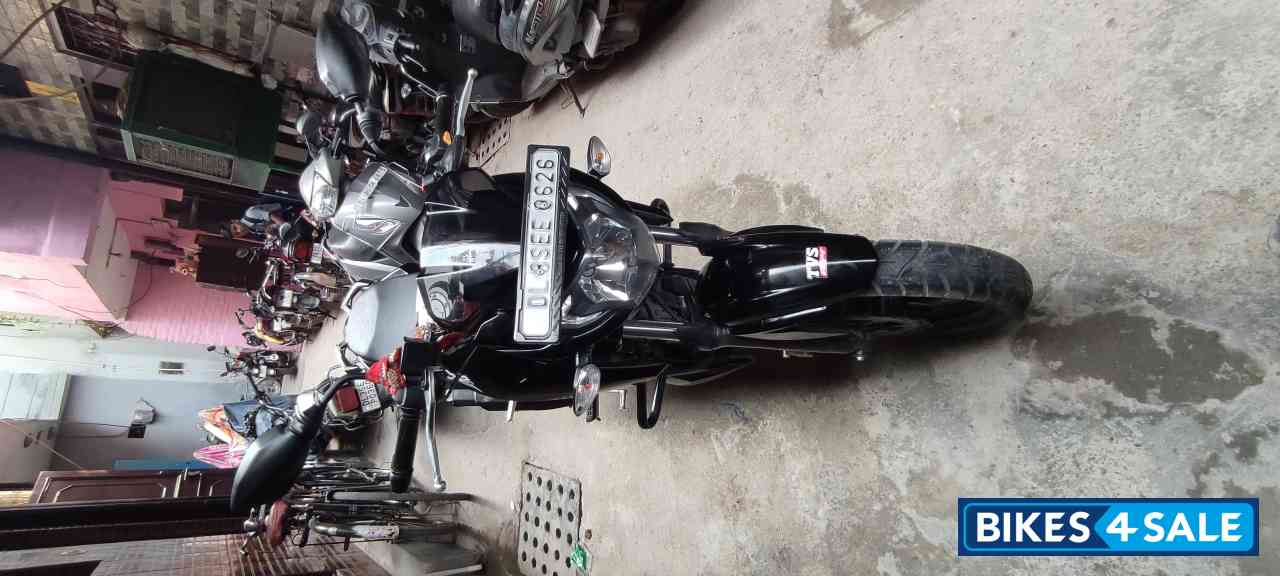 Black TVS Apache RTR 160 4V