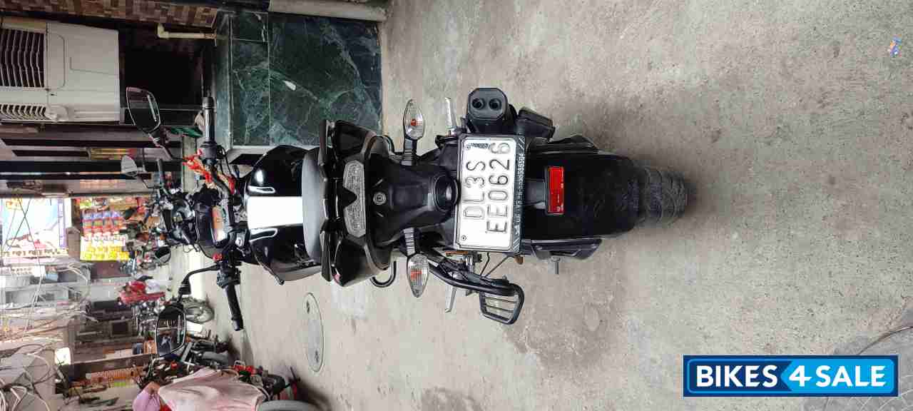 Black TVS Apache RTR 160 4V