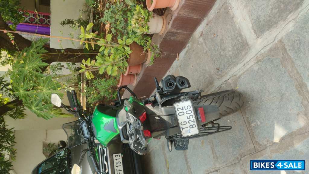 Savannagreen Bajaj Dominar 400 ABS BS6