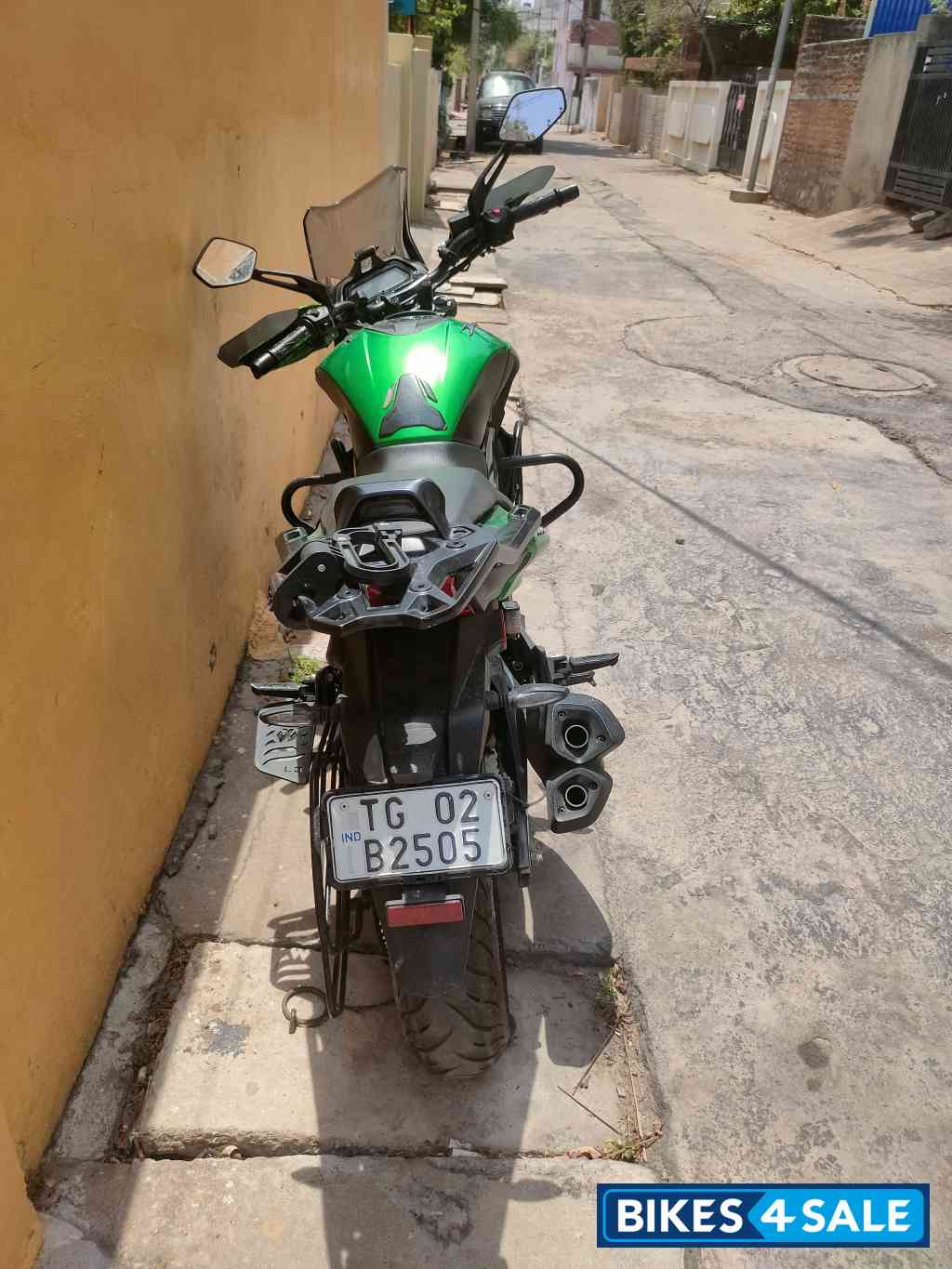 Savannagreen Bajaj Dominar 400 ABS BS6 Savannagreen Bajaj Dominar 400 ABS BS6