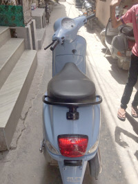 Vespa LX 125