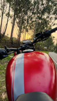 Jawa 42 Dual Channel ABS Orion Red 2021 Model