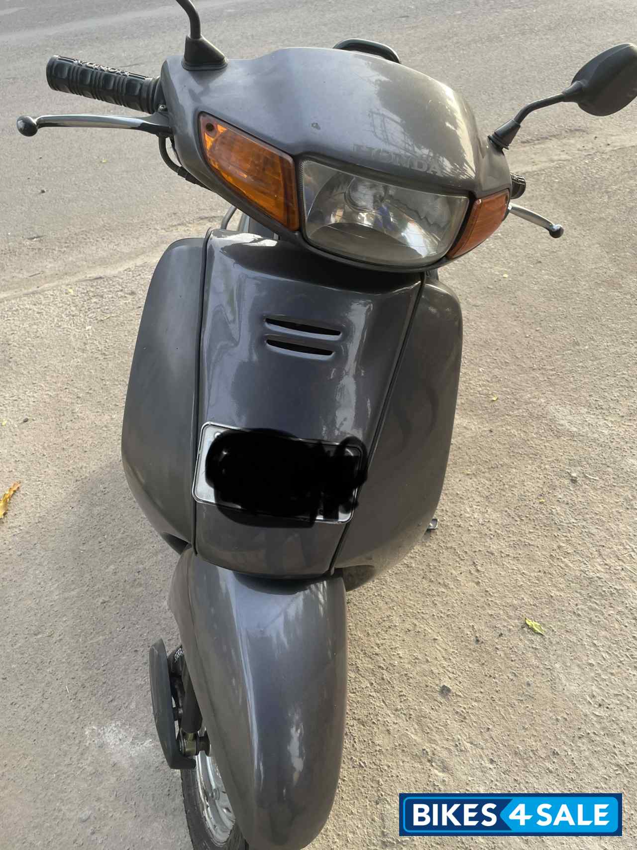 Grey Honda Activa