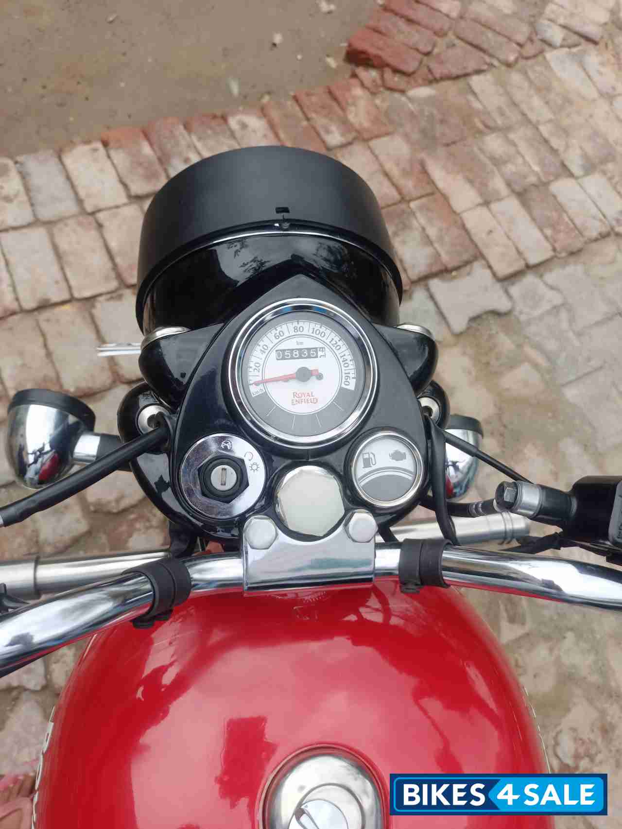 Red And Black Royal Enfield Classic 350 Redditch Red