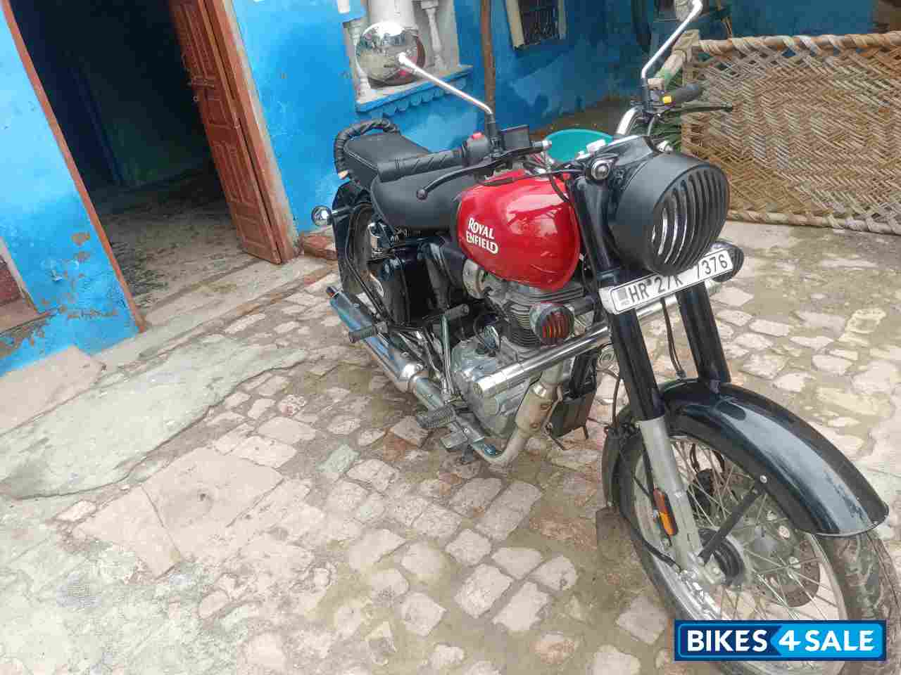 Red And Black Royal Enfield Classic 350 Redditch Red Red And Black Royal Enfield Classic 350 Redditch Red