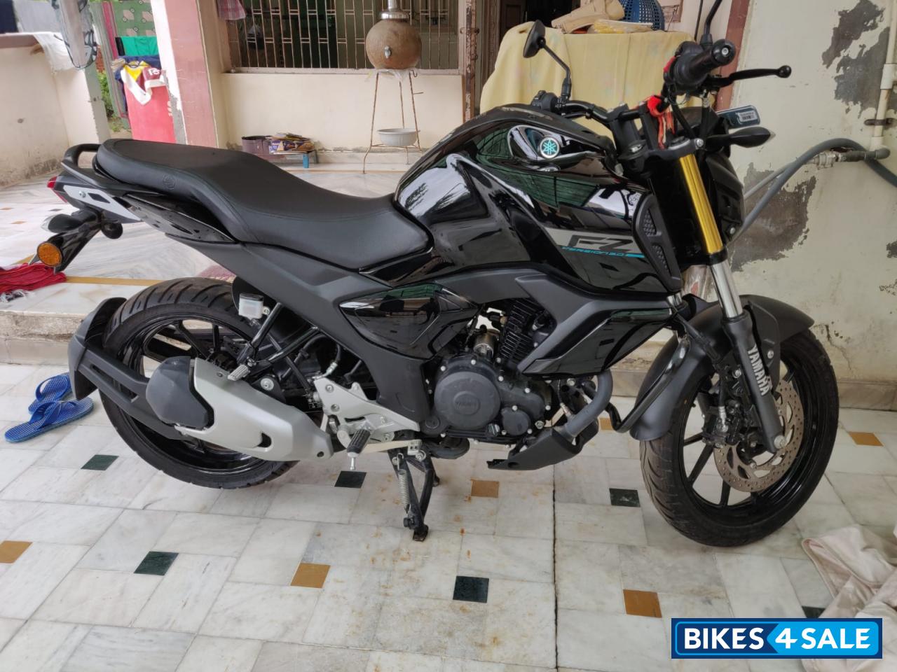 Metallic Black Yamaha FZ FI V3 BS6 Metallic Black Yamaha FZ FI V3 BS6