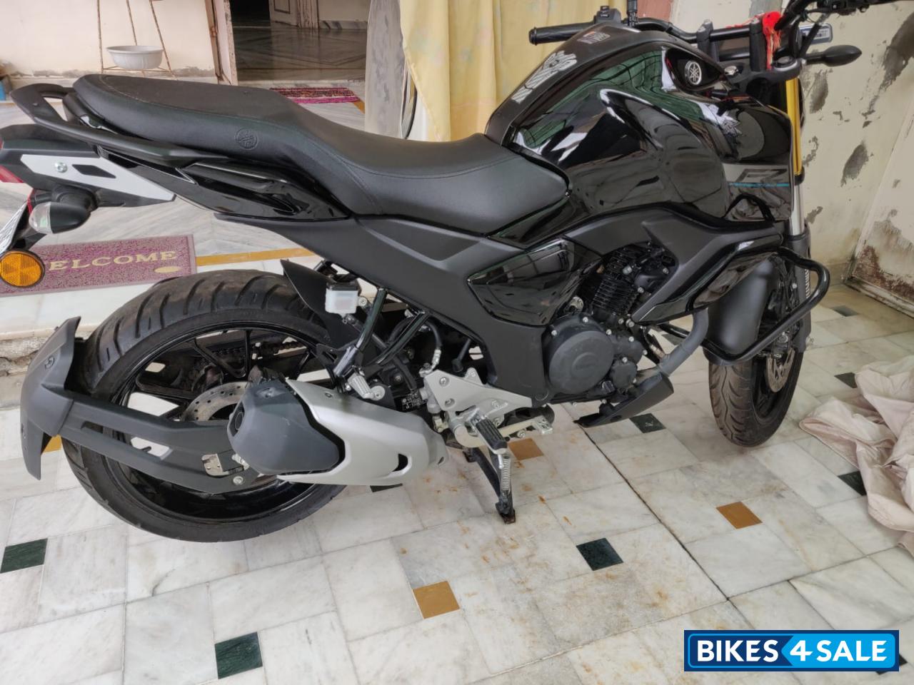 Metallic Black Yamaha FZ FI V3 BS6 Metallic Black Yamaha FZ FI V3 BS6